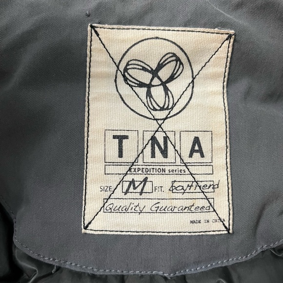 TNA Expedition series down-filled water resistant winter jacket Size M - Picture 2 of 8